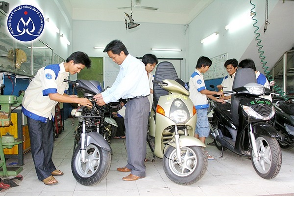 Trung Cap Nghe Hung Vuong1